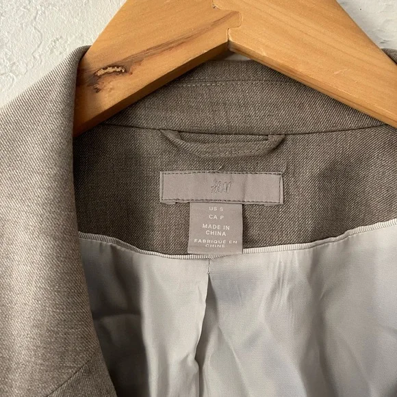 H&M Light Gray Blazer - Picture 3 of 4